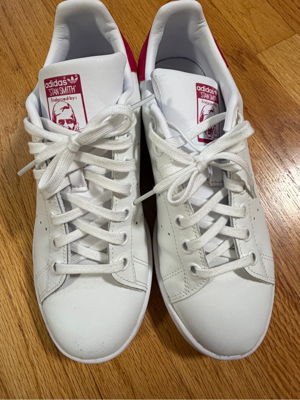 ADIDAS Stan Smith: Kids White Sneakers with Pink Heel and Insole Accents